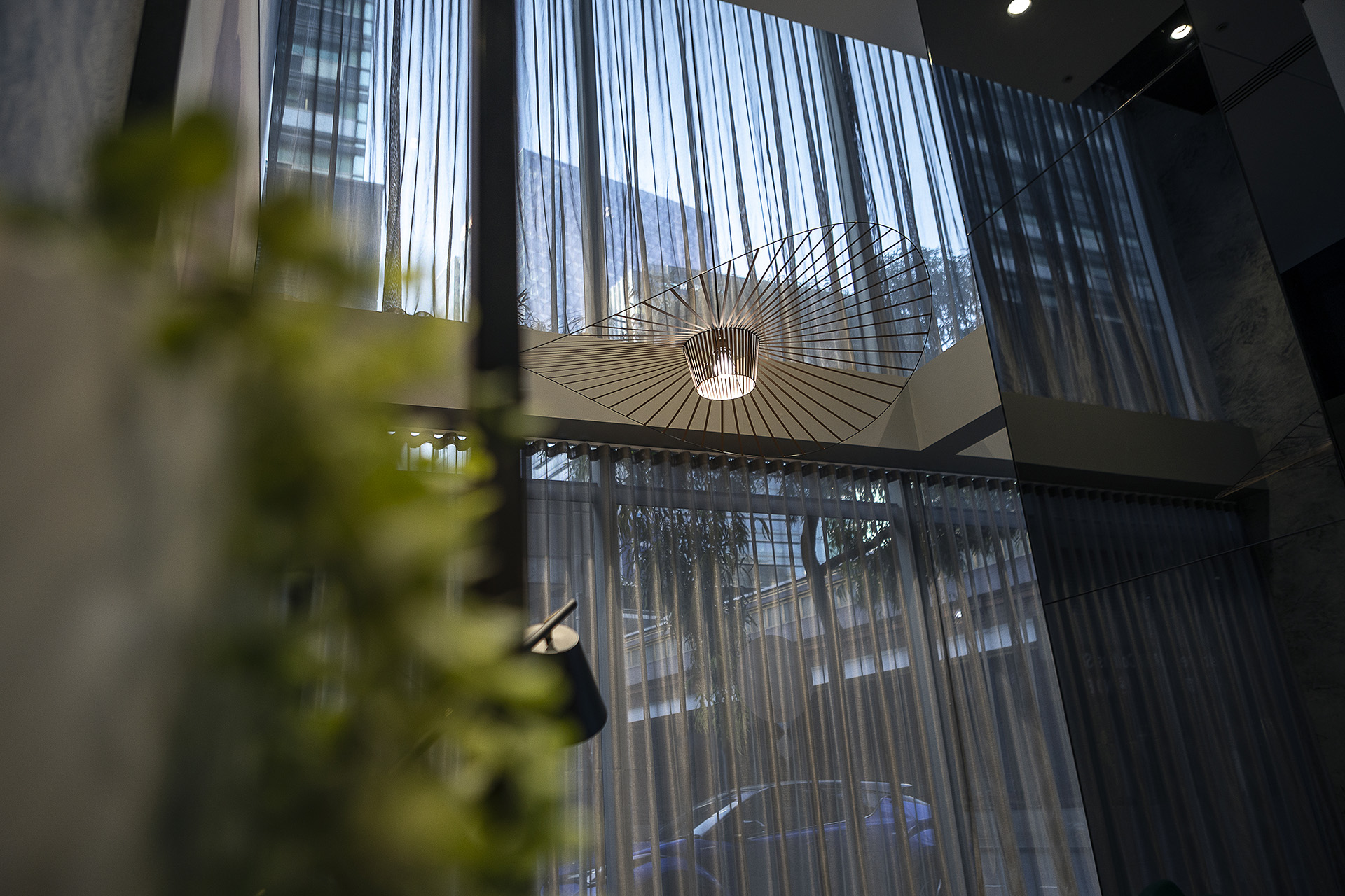 travelodge-hotel-docklands-melbourne-lobby-details-06-2020